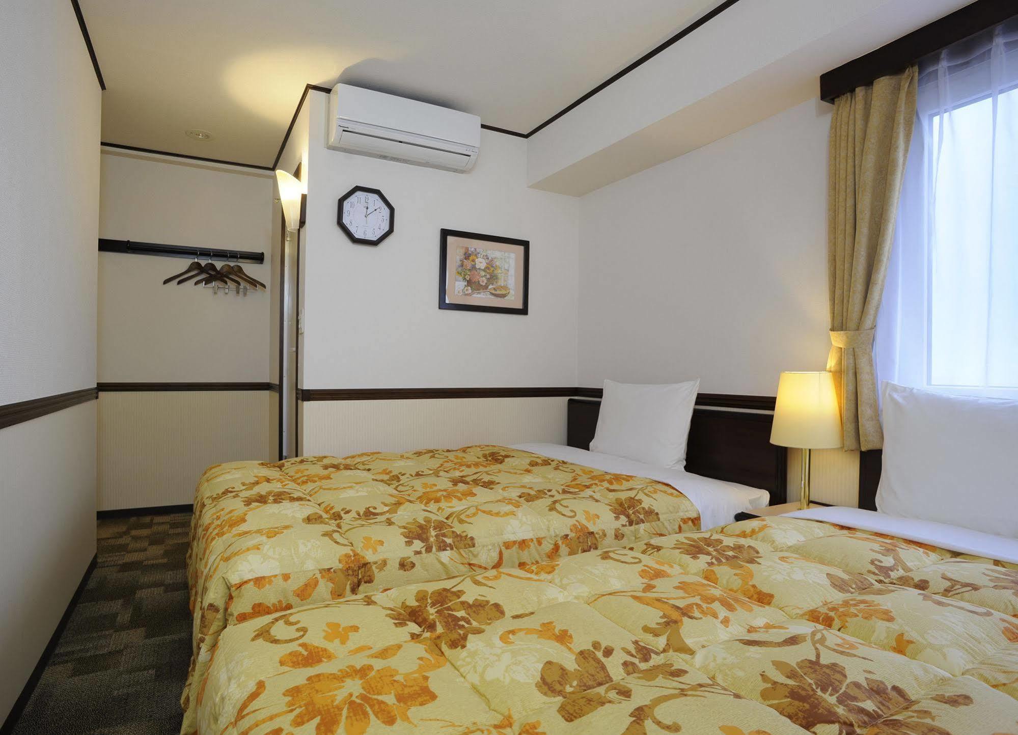 Toyoko Inn Oita Nakatsu Ekimae Kültér fotó