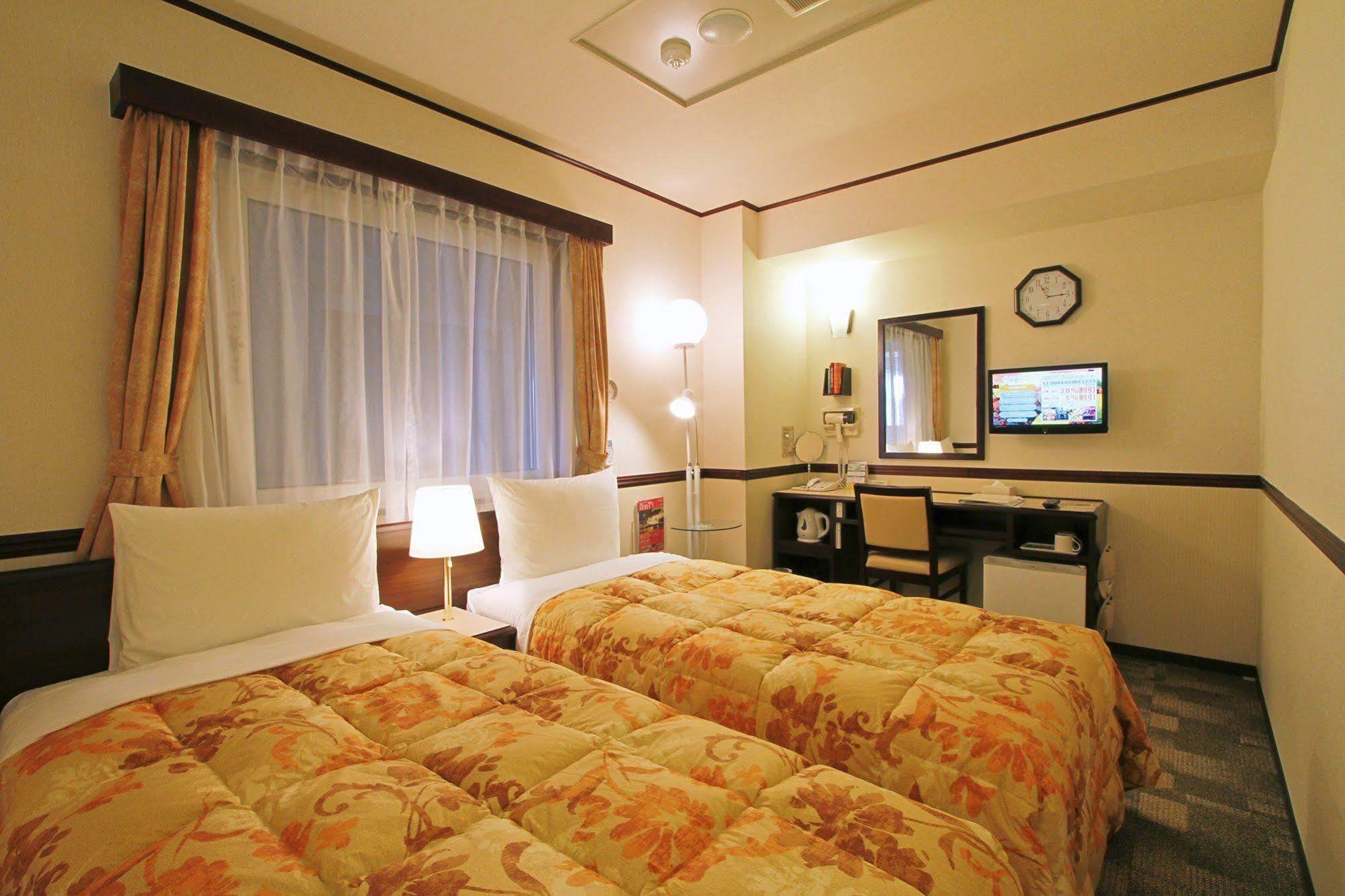 Toyoko Inn Oita Nakatsu Ekimae Kültér fotó